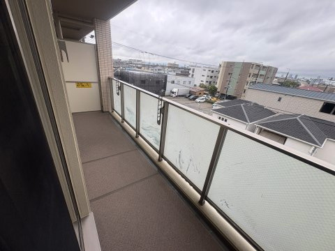 ボナール江坂のバルコニー