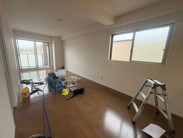 ボナール江坂のロビー