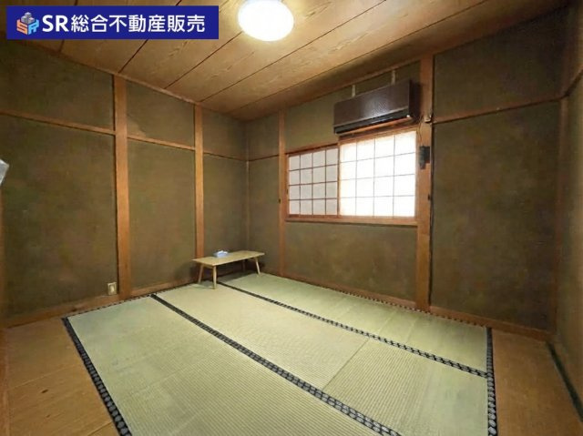 吉田3丁目中古戸建の寝室|2階6.0帖和室：個人のお部屋としていかがでしょうか☆