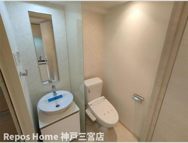 S-RESIDENCE神戸磯上通のトイレ