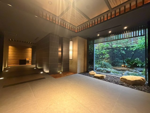 ドゥアージュコラッド松濤のエントランス