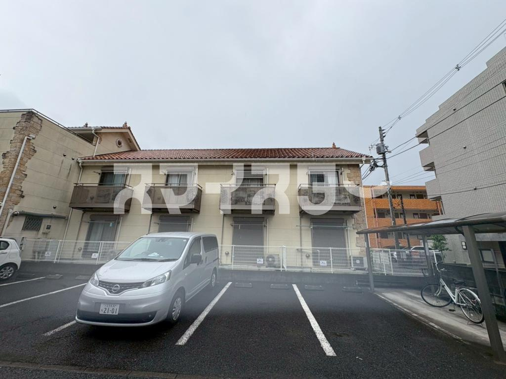 麒麟館の駐車場