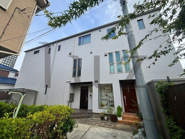 川崎市幸区幸町１丁目のアパートの外観
