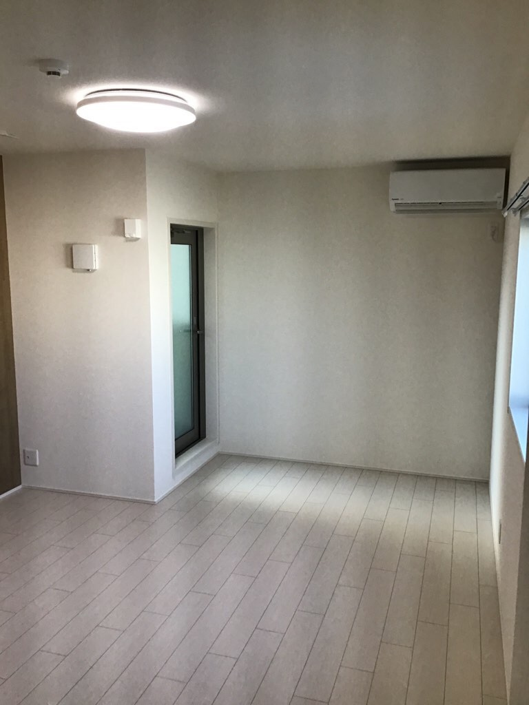 フジパレス鳳駅西Ⅱ番館の居間・リビング