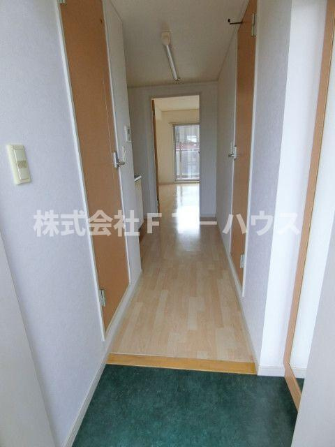 アメティスタ本中山の玄関