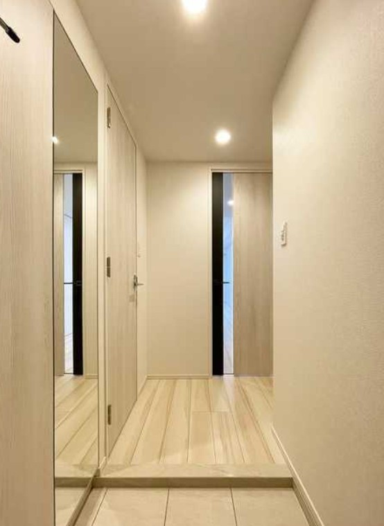 荒川区南千住３丁目の賃貸マンションの玄関