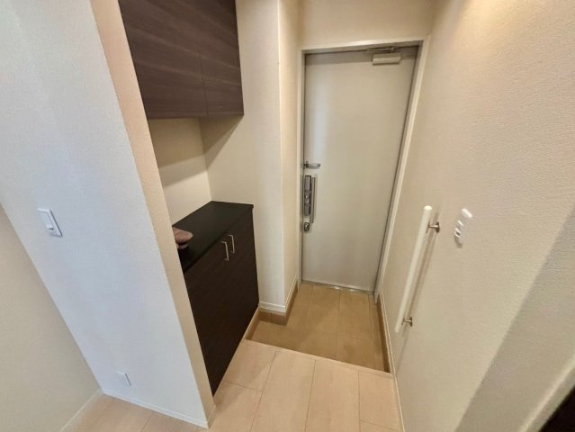 アルベージュ今宿の玄関