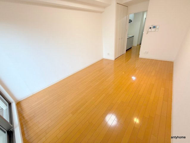 レジディア京町堀　仲介手数料無料の居間・リビング