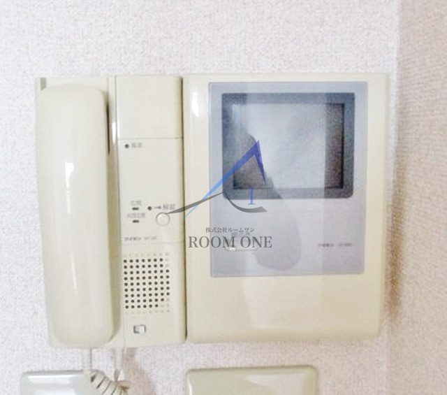 エーデル三軒茶屋 のセキュリティ|モニター付きインターホンです。