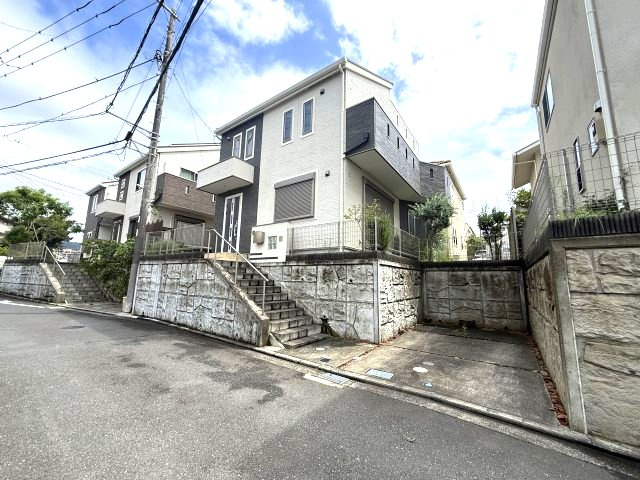 海まで10分！閑静な住宅街の4LDK