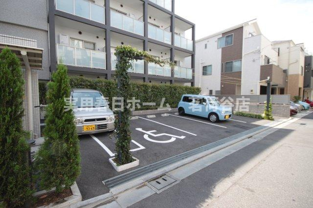 【駐車場】