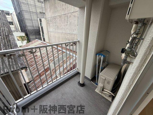 ノア西宮のバルコニー