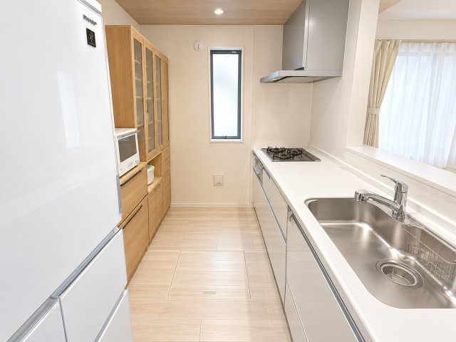 【築浅中古戸建】富士見市山室のキッチン|キッチンでお料理をお楽しみください
