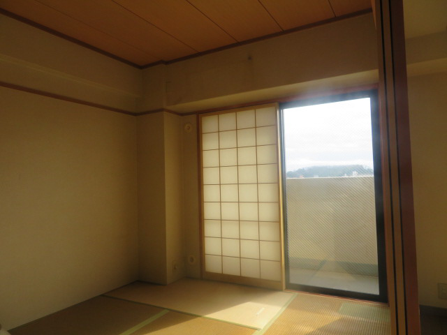 ロイヤルヴィーゼ南新在家の寝室