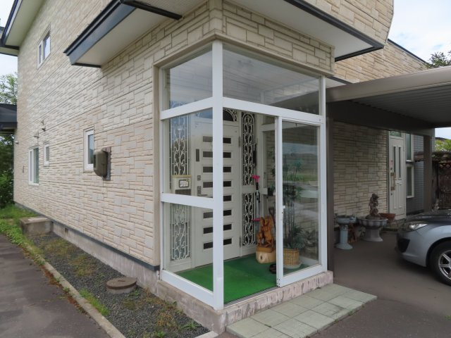 北見市大正１９５番地５　中古売家の玄関|風除室