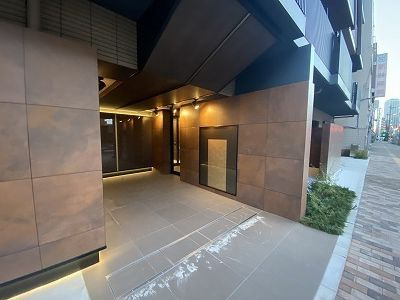 スパシエ東神奈川のエントランス