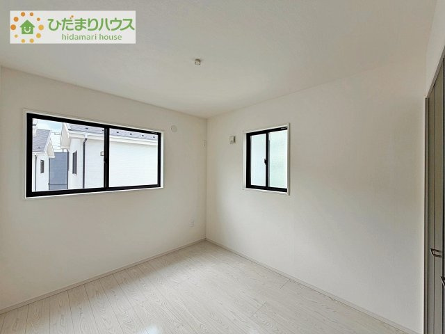 【洋室】 | つくば市松代1丁目　中古戸建 | お子様部屋に如何でしょうか。各居室に収納完備。