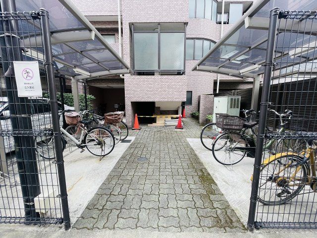 エスポワール巣鴨の駐輪場