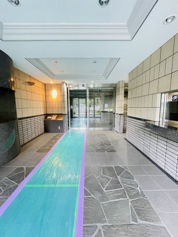 エスポワール巣鴨のエントランス
