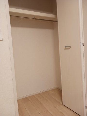 ルポ舞子弐番館の収納|たっぷりとした収納スペースです