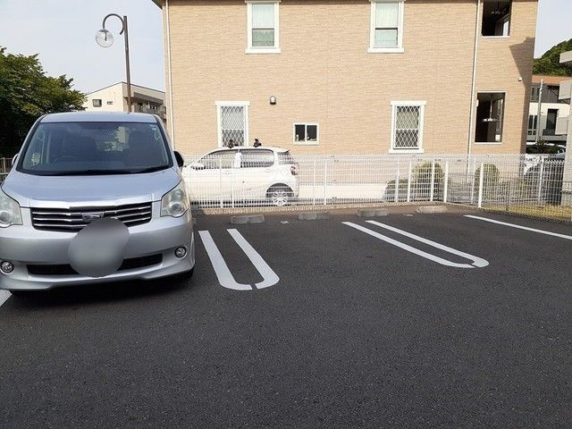 スタヴ　オールの駐車場