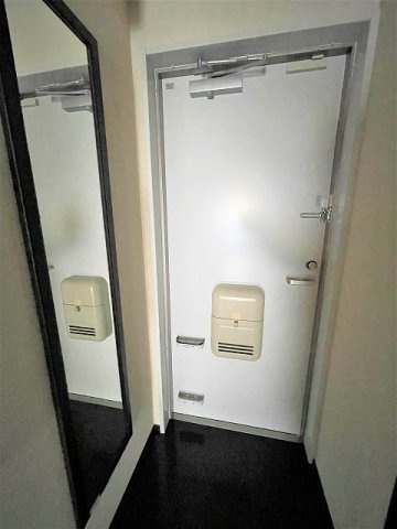 クレイノティーダ中和田の玄関|収納もある玄関です