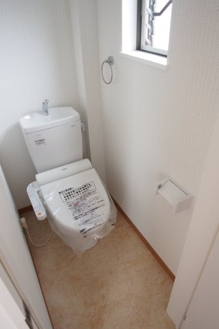 ツル菅原ハイツのトイレ|清潔感のあるトイレです