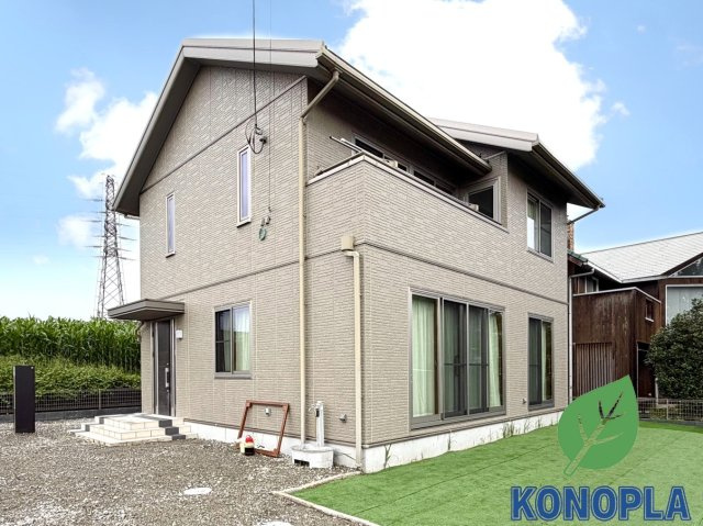 【中古戸建】高崎市三ツ子沢町の外観|■外観|シンプルで洗練されたデザインは住まう人の色に染まり、個性を映し出します♪本日見学可能(*＾＾*)