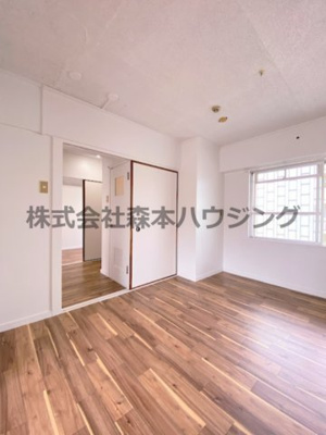 【居間・リビング】 | 　ビレッジハウス私部3号棟 | ゆったりとした居間です
