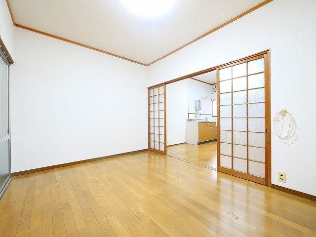 奈良市南紀寺町2丁目貸家の寝室|ゆとりの広さです