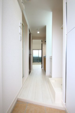 クリスタルスカイ板橋の玄関