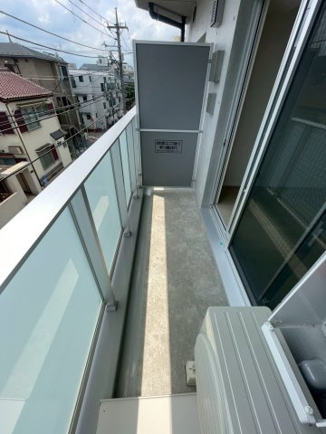 MAXIV練馬TREのバルコニー|外からの目が気にならないバルコニーで洗濯物が干せます