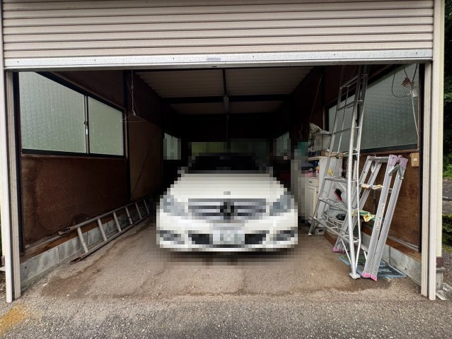 工場＆住宅♪住む×働く♪自由なスタイルを叶える中古物件　塩谷町喜佐見の駐車場|車をお持ちの方に嬉しい駐車場付きの物件です