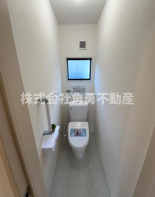 海老名市望地2丁目　新築一戸建て　1号棟の内観：施工例|《施工例》トイレ