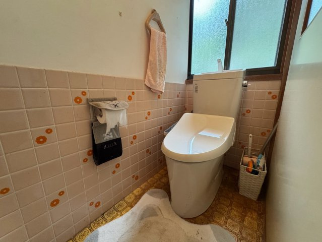 工場＆住宅♪住む×働く♪自由なスタイルを叶える中古物件のトイレ|トイレもきれいです