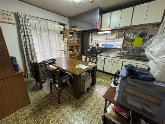 工場＆住宅♪住む×働く♪自由なスタイルを叶える中古物件のキッチン