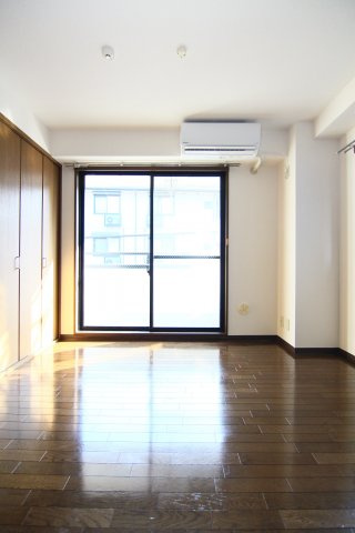 パルス日吉の洋室
