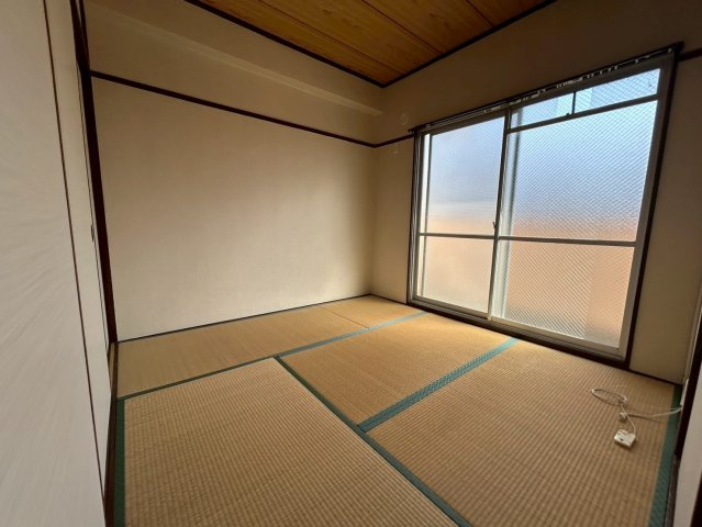 魚真マンションの和室
