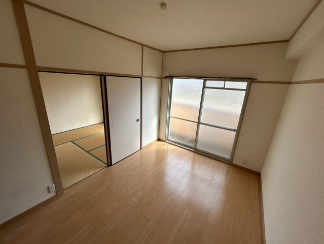魚真マンションの居間・リビング