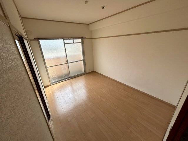 魚真マンションの居間・リビング