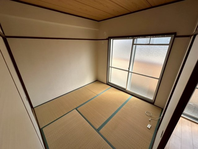 魚真マンションの寝室