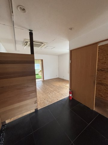 高柳栄町　宮本倉庫の内装