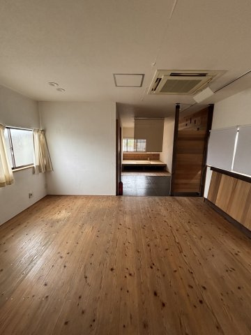 高柳栄町　宮本倉庫の内装