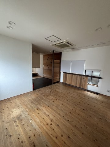 高柳栄町　宮本倉庫の内装