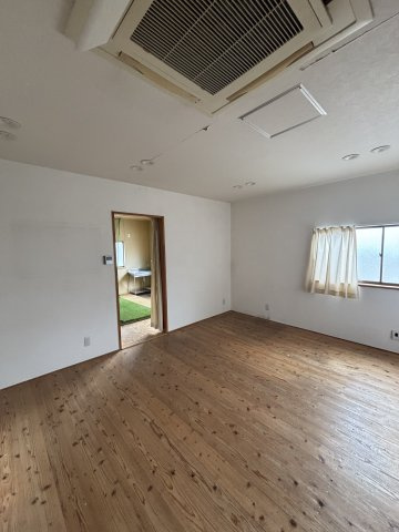高柳栄町　宮本倉庫の内装