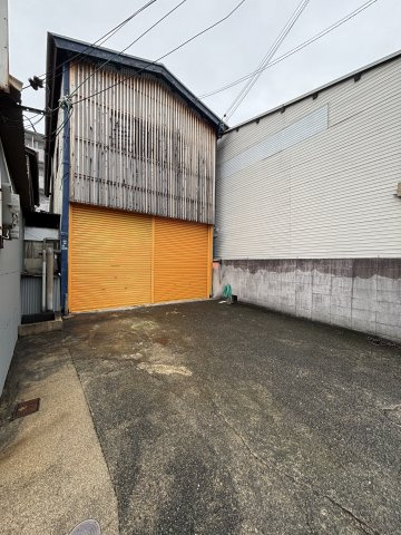 高柳栄町　宮本倉庫の外観
