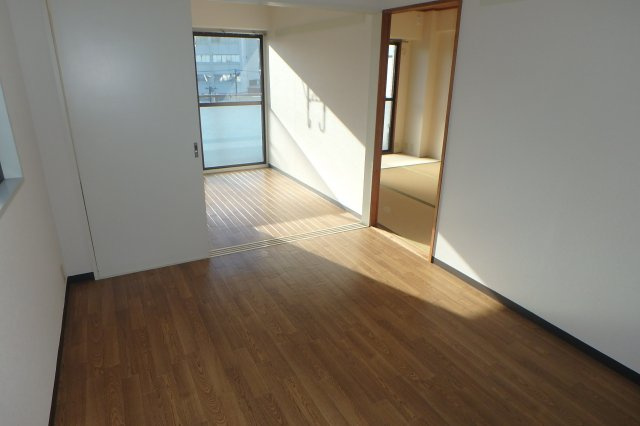 プレシアスムラタの居間・リビング|他のお部屋の参考写真となります。