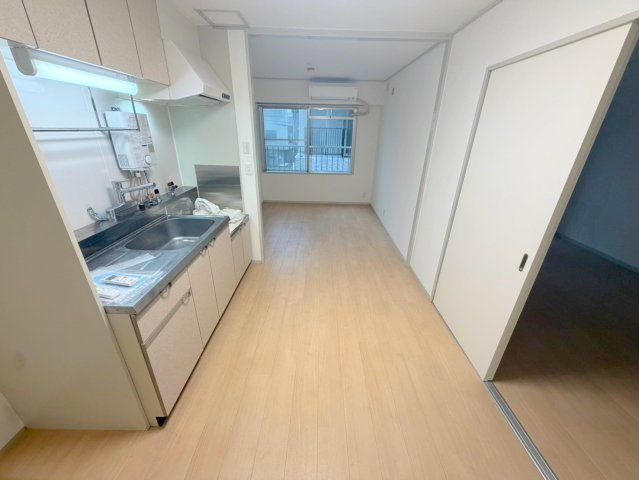 マンションサルナートの居間・リビング