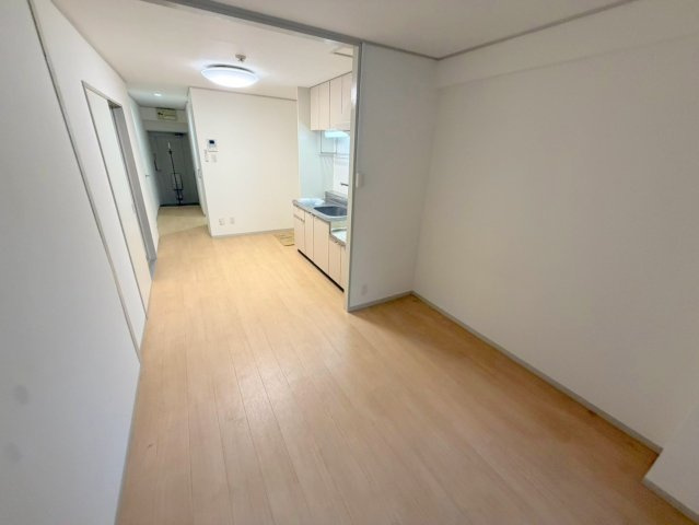 マンションサルナートの居間・リビング