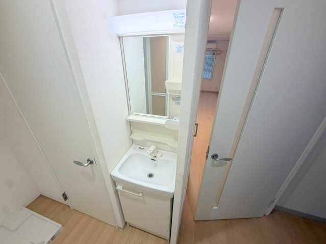 マンションサルナートの洗面所